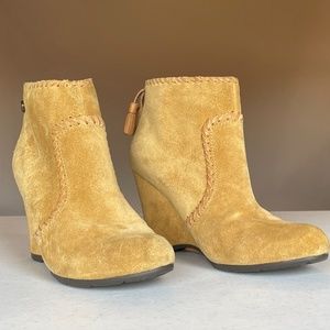 Bussola Golden Wedge Booties Sz 8